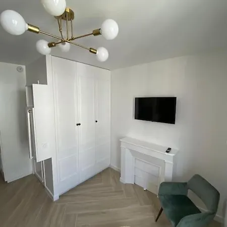 Apartment Au Pied Du Sacre-coeur, Bail Mobilite
